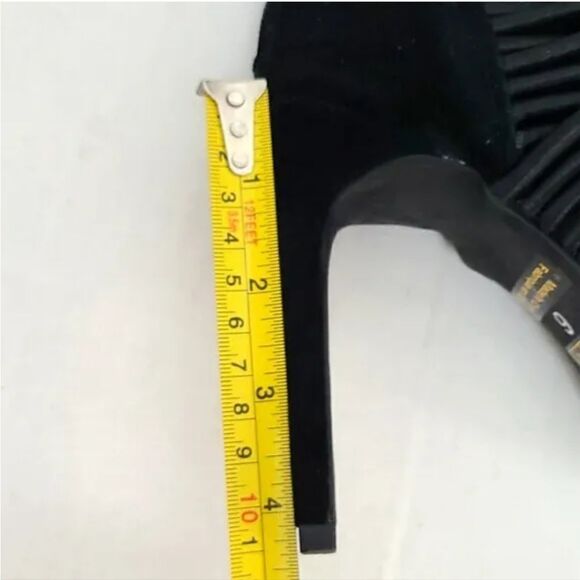 Jeffery Campbell  - Picture 8 of 10